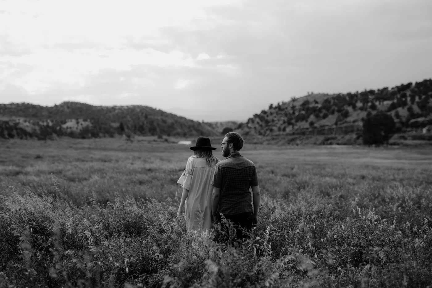 029-jones-max-colorado-ranch-engagement-photos.jpg