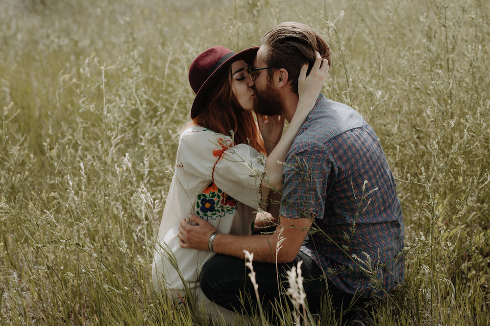 034-jones-max-colorado-ranch-engagement-photos.jpg