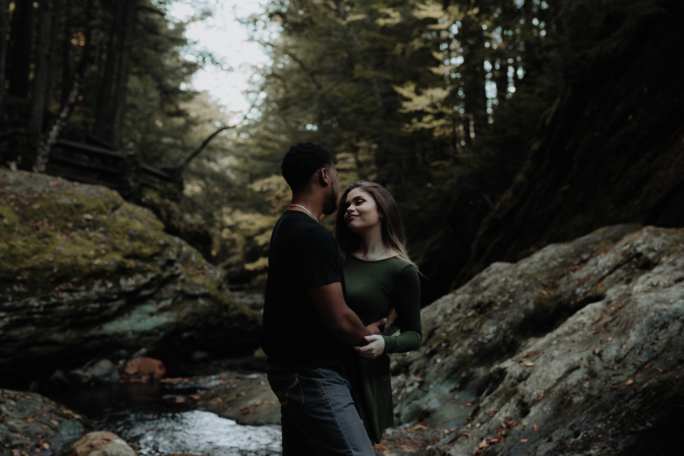 019-central-vermont-photographer-couples-sesssion-trinity-rob.jpg