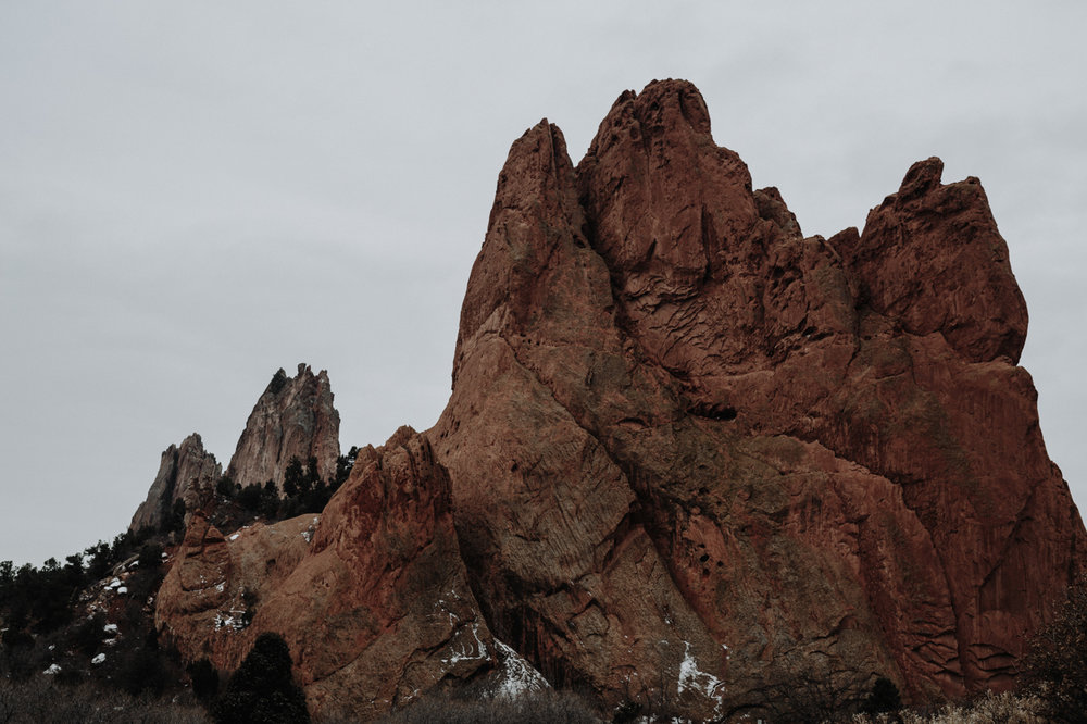 garden-of-the-gods-winter-wedding-jones-max-14.jpg