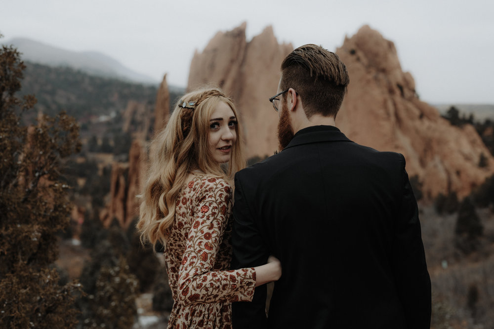 garden-of-the-gods-winter-wedding-jones-max-29.jpg