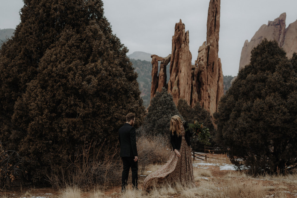 garden-of-the-gods-winter-wedding-jones-max-50.jpg