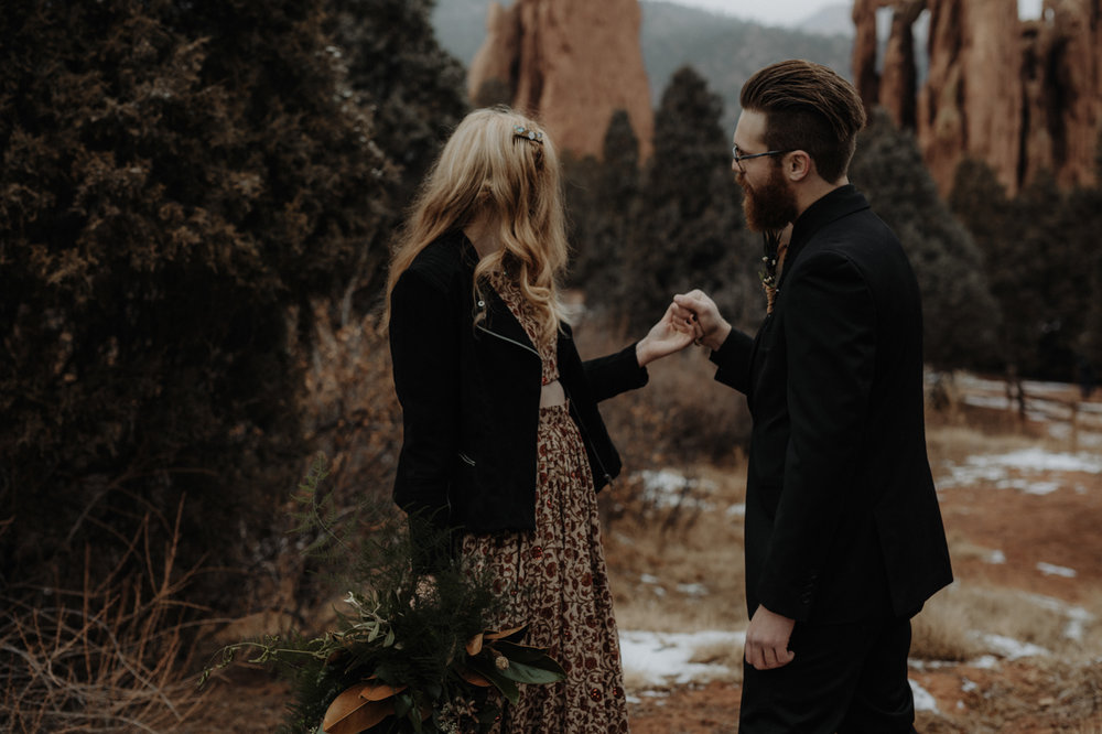 garden-of-the-gods-winter-wedding-jones-max-51.jpg