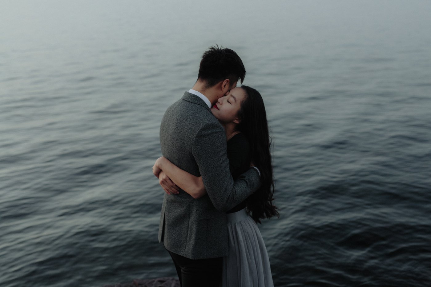 burlington-vermont-waterfront-couple-portraits-17.jpg