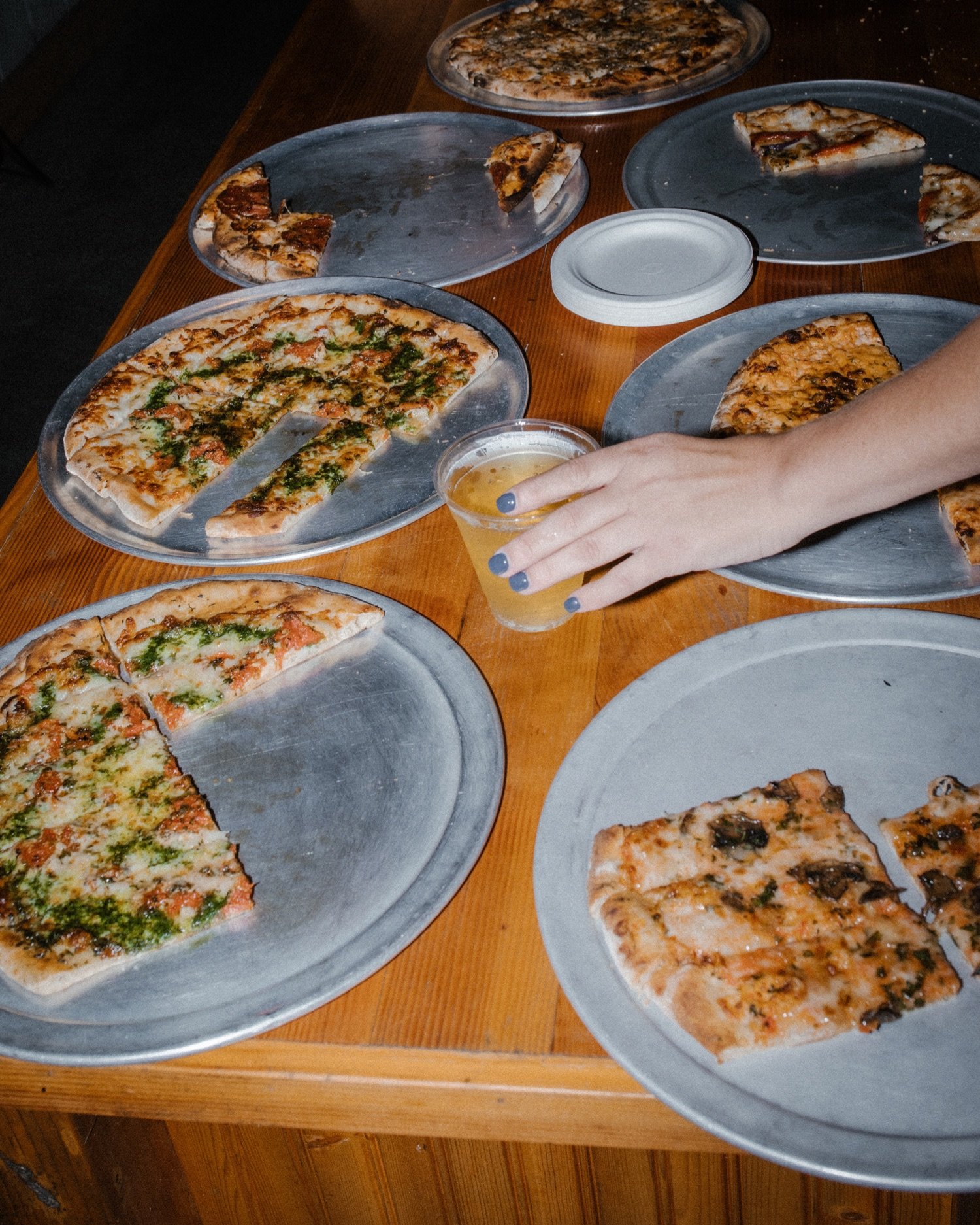 131_cameron-alexa-wedding-812_late night pizza waitsfield vermont american flatbread .jpg