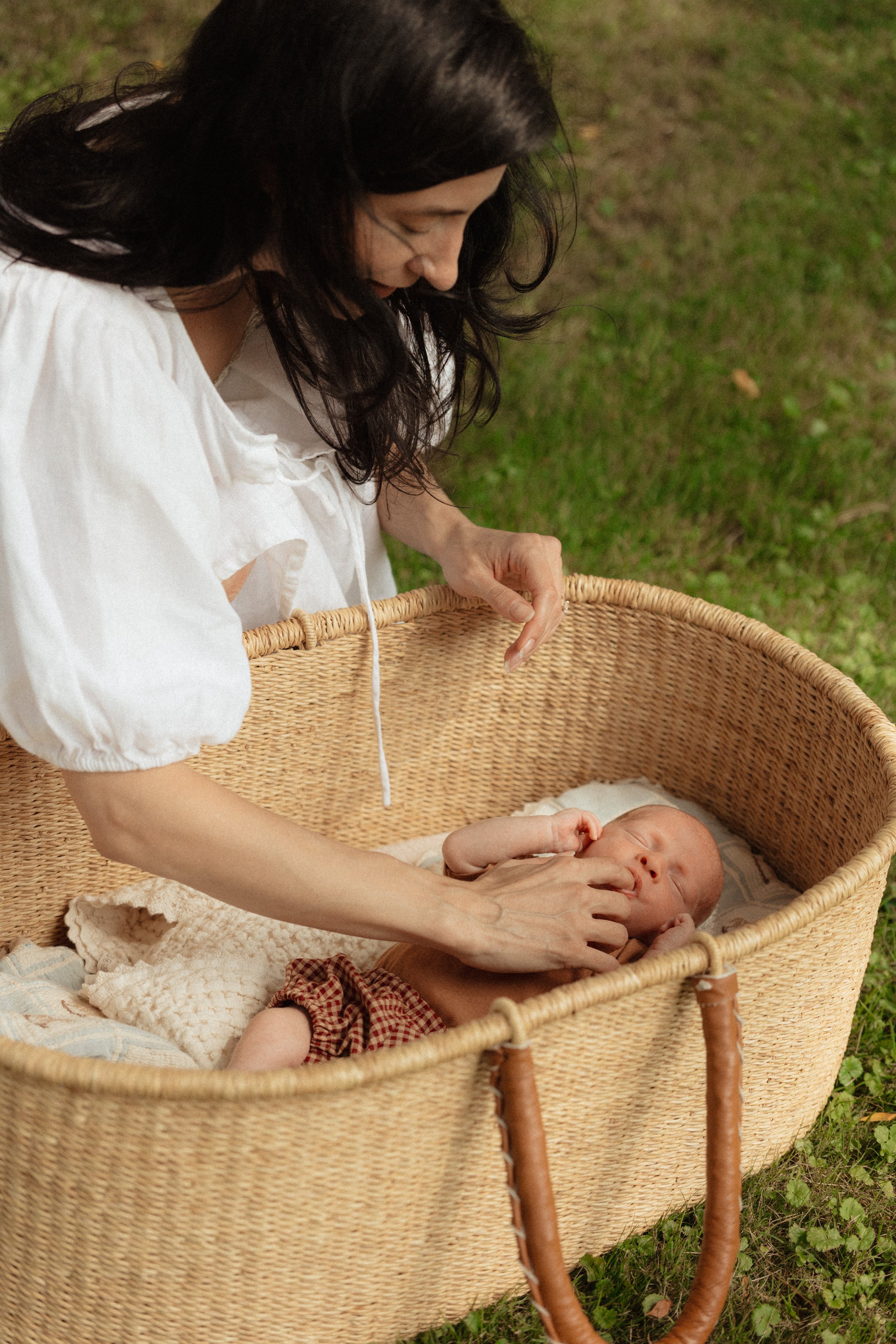 manchester-vermont-newborn-family-photographer-documentary-candid-3.jpg