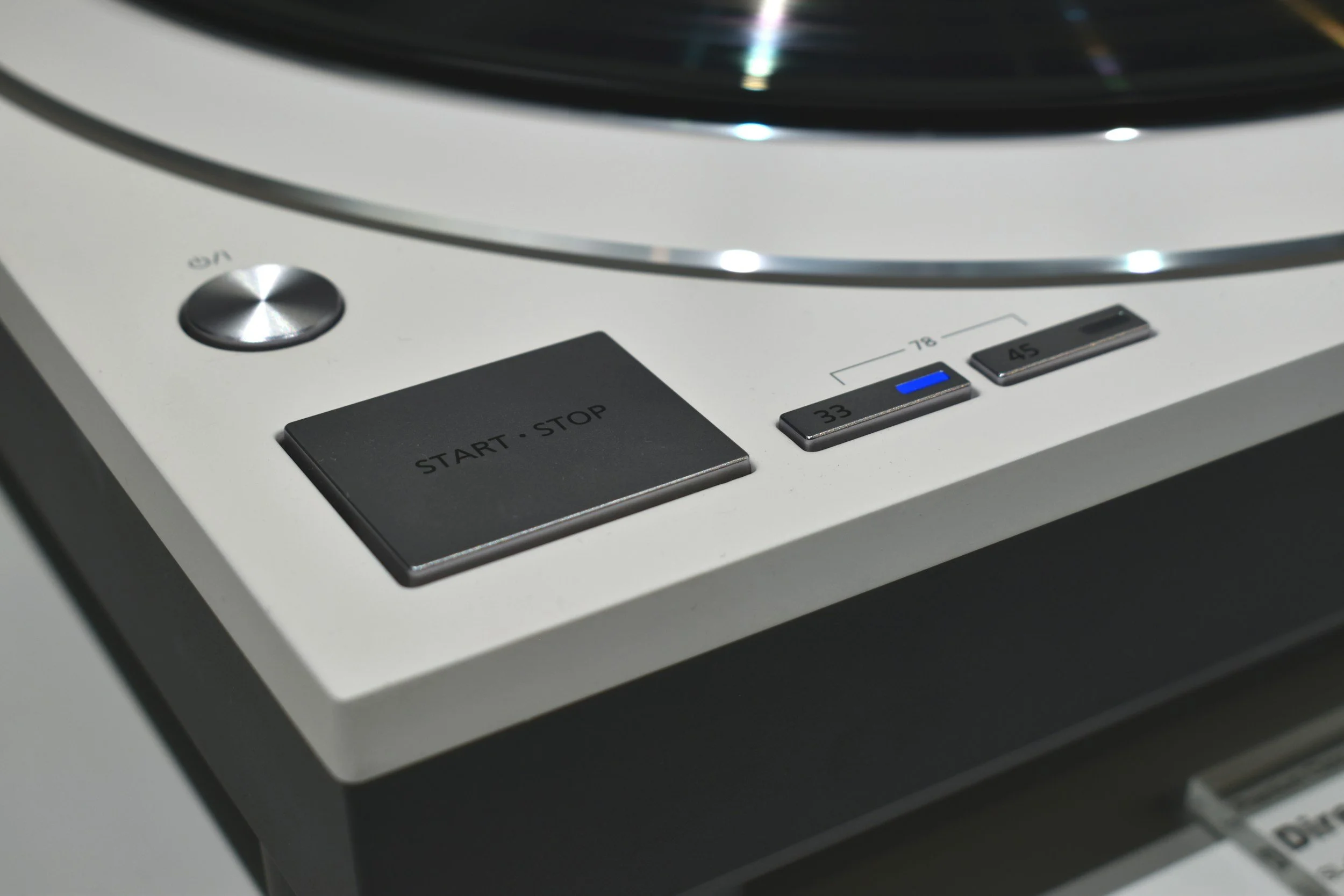 A Beginner’s Guide to Electronic Music: Genres, History &amp; Global Scenes (2026)