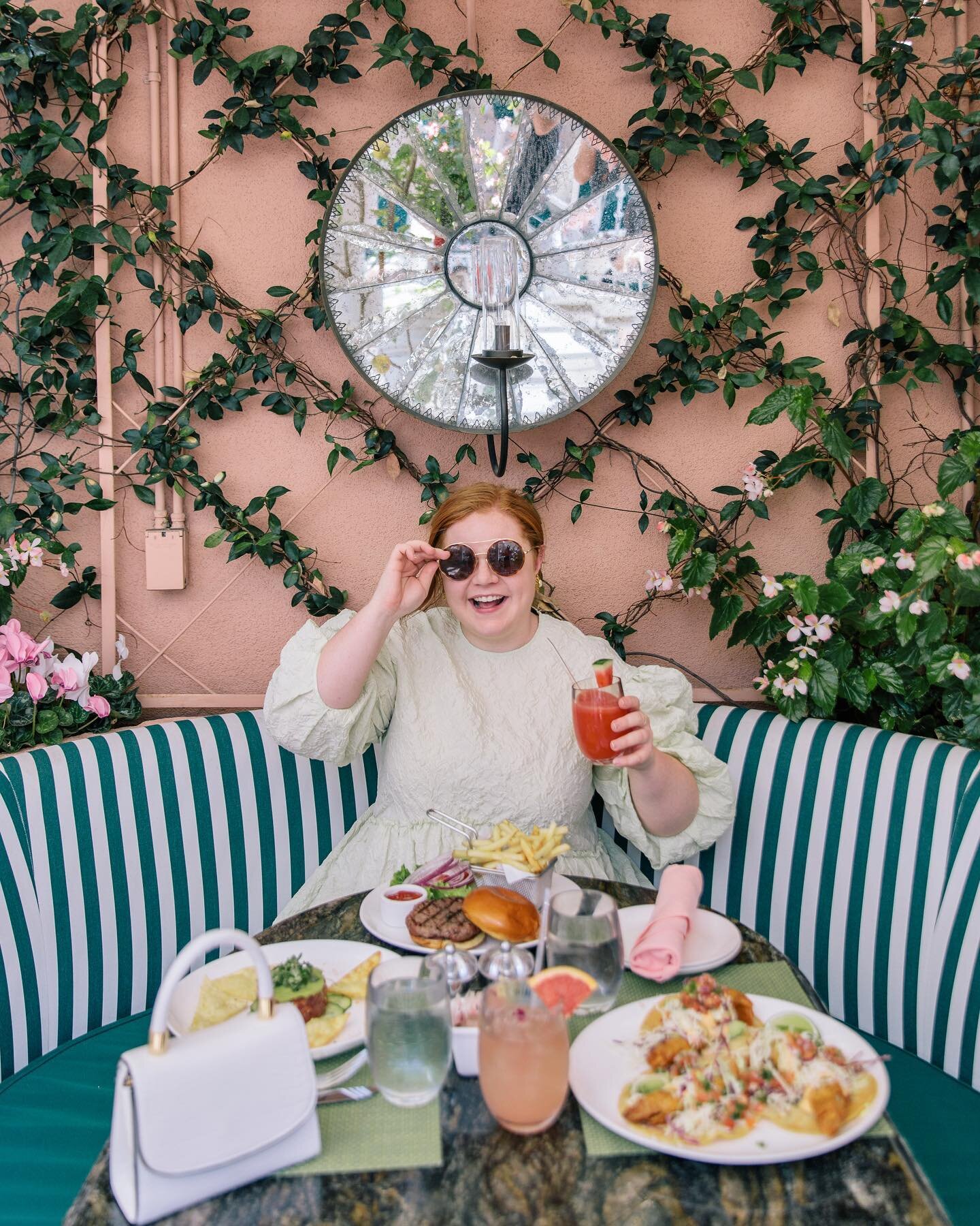 saturdays are for ordering enough @ubereats for 4 people, watching new girl, and pretending i&rsquo;m on vacation 😎 
&bull;
&bull;
&bull;
#la #california #visitcalifornia #beverlyhills #beverlyhillshotel #lunch #brunch #pretaprovost #pretavoyager #o