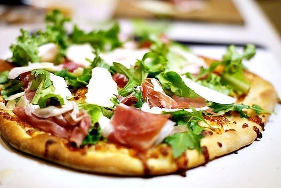 Lambretta Pizzeria brings Roman-style pizza to Leslieville