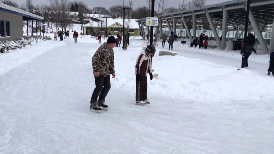 Outdoor skating rinks opening across Toronto