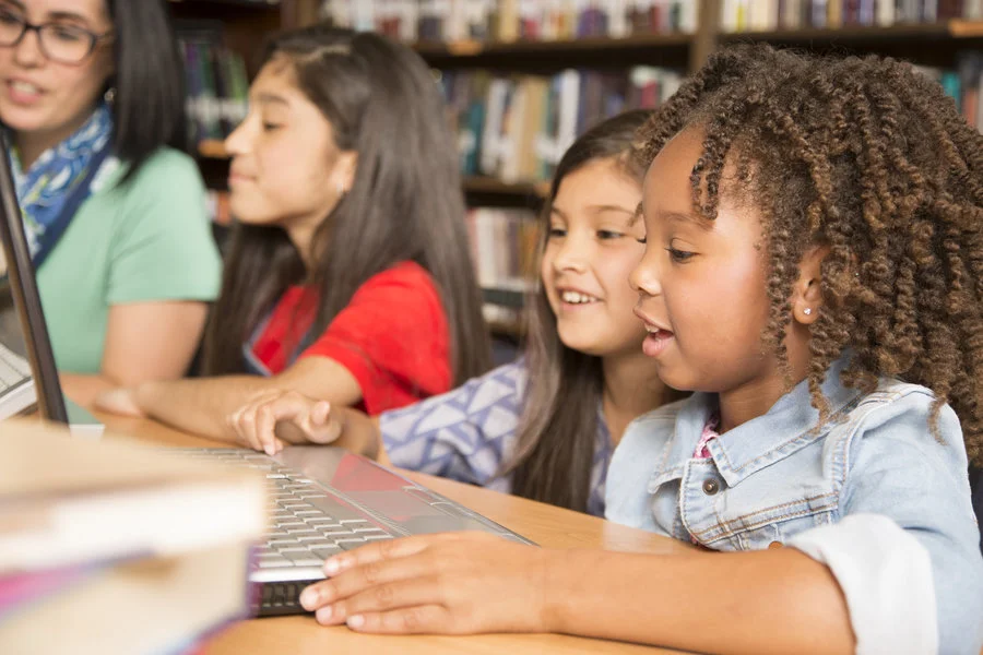 Why choose Tinker Builder Gamer Pi for your kids' summer camp