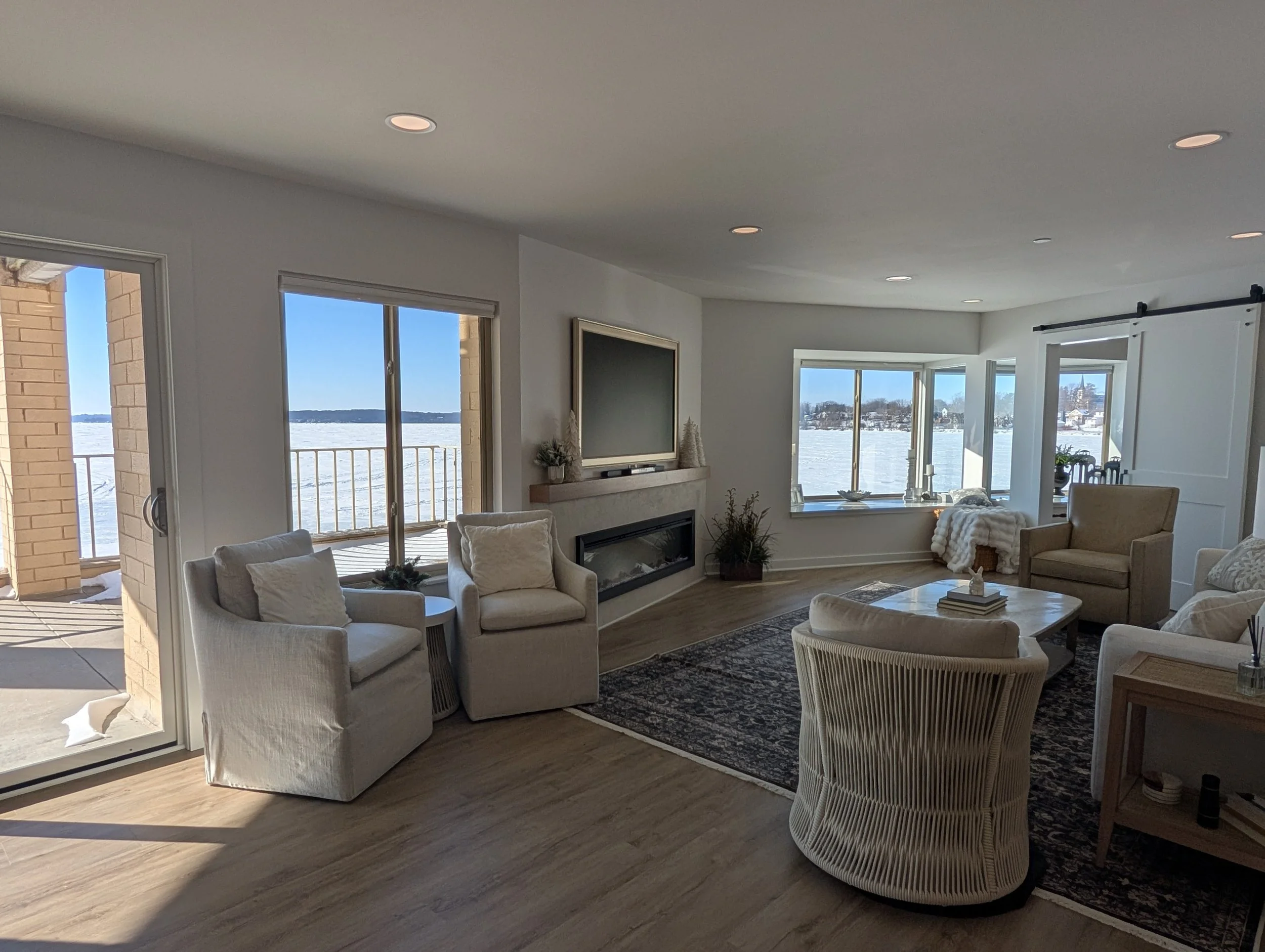 3 - Living Room Complete.jpg