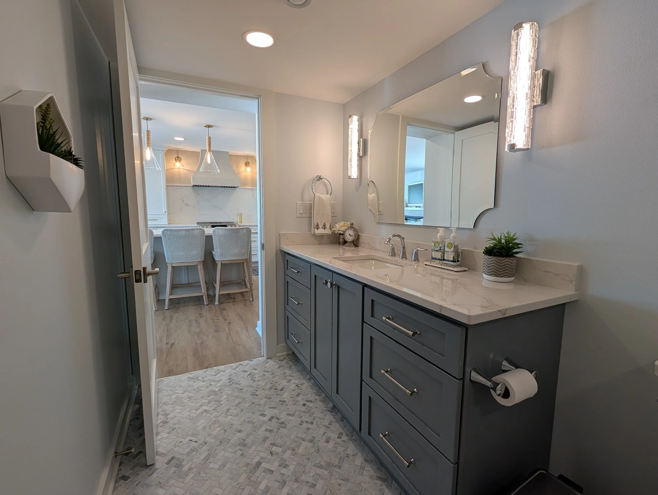 5- Guest Bath After 2.jpg