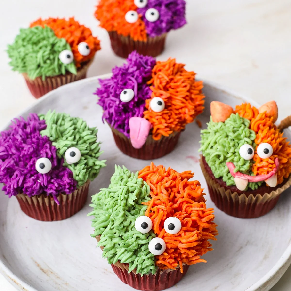 Halloween_Fall_cupcakes_2_Sm.jpg