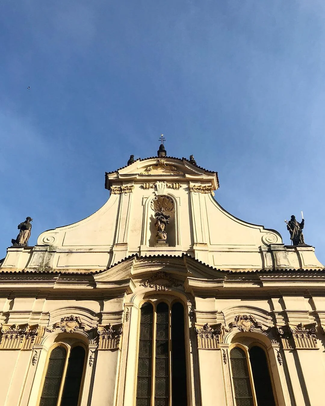 A different side | &bull;
.
.
#prague #praha #czechrepublic #architecture #building #plottingmywaythroughlife #cityscene #cityscape #traveling #wanderlust #placestovisit