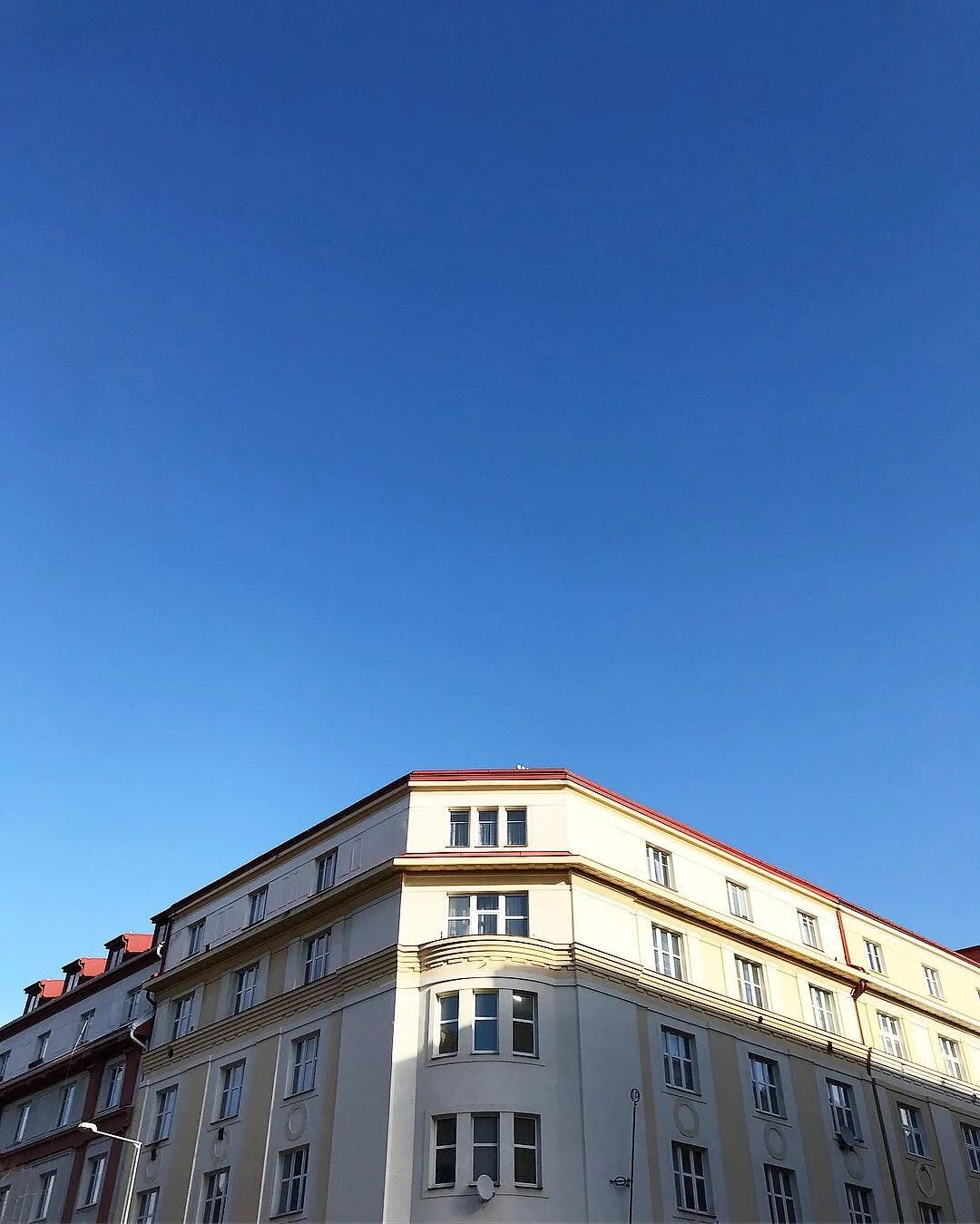 Blue | &bull;
.
.
#prague #praha #czechrepublic #building #outdoor #bluesky #cityscene #cityscape #architecture #wintertravels #lategram  #plottingmywaythroughlife #everydaybuildings