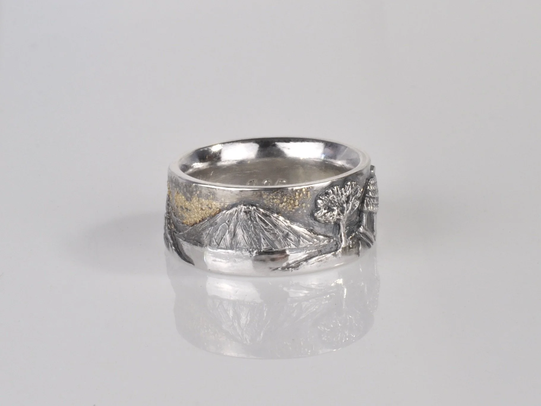 "Cabin in the Woods" Ring