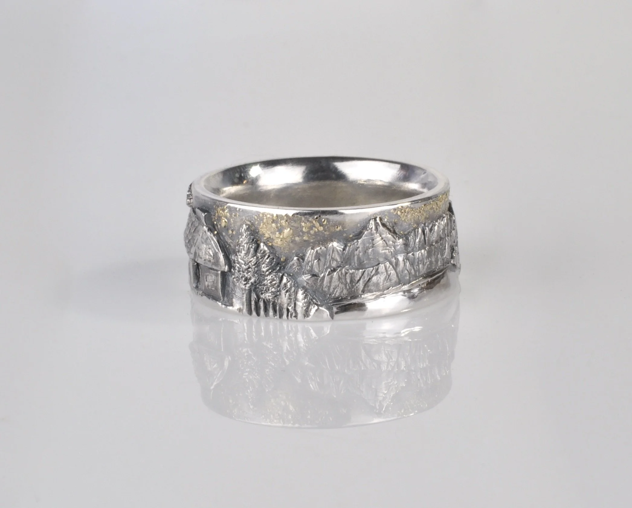 "Cabin in the Woods" Ring