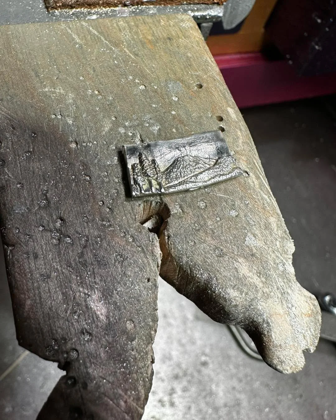 Mt. Bachelor was my temple when we lived in Bend. Boy, I sure do miss it!😢 
But my memories of the place live on in my work! I am making an adorable little pendant for my inventory so someone can have it as a gift for the holidays! I can make more, 