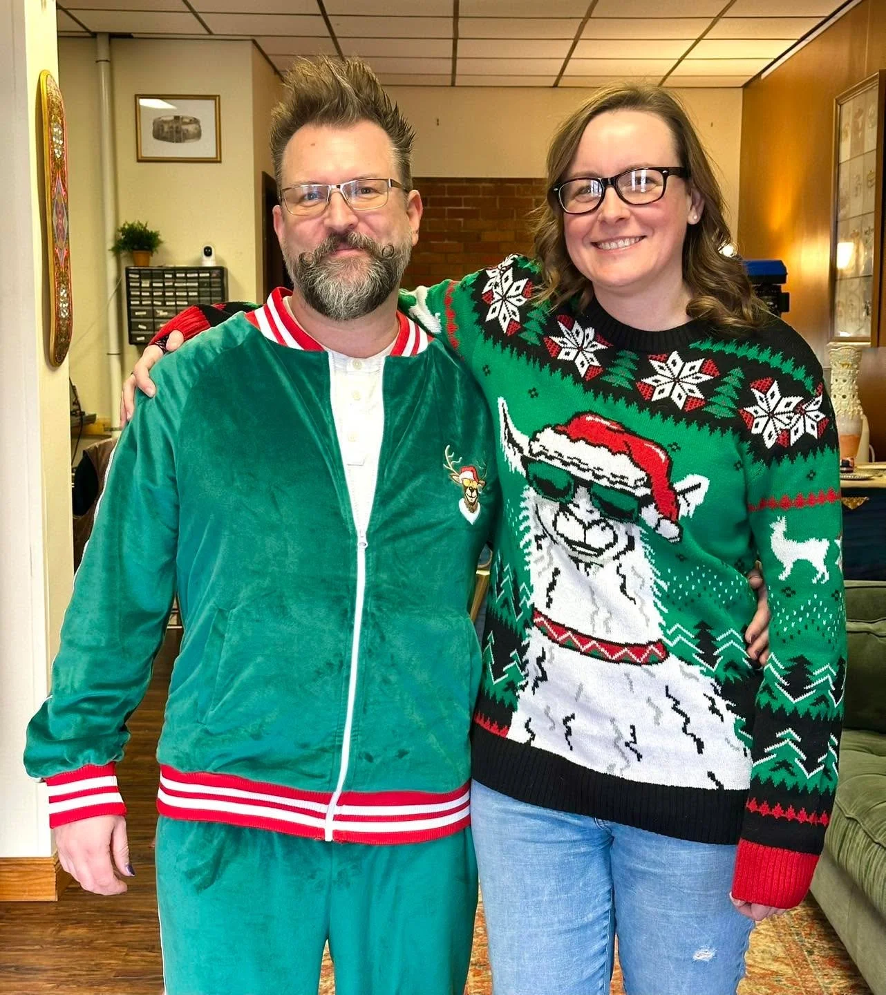 Hey everyone, it's Waylon and Justine Rhoads, feeling the holiday spirit!! We hope to see your beautiful faces this week!

#jewelrydesigner #jewelrymaker #jewelrymaking #jewelrylover #jewelrydesigners #personaljeweler #luxury #thedistrictquincy #high