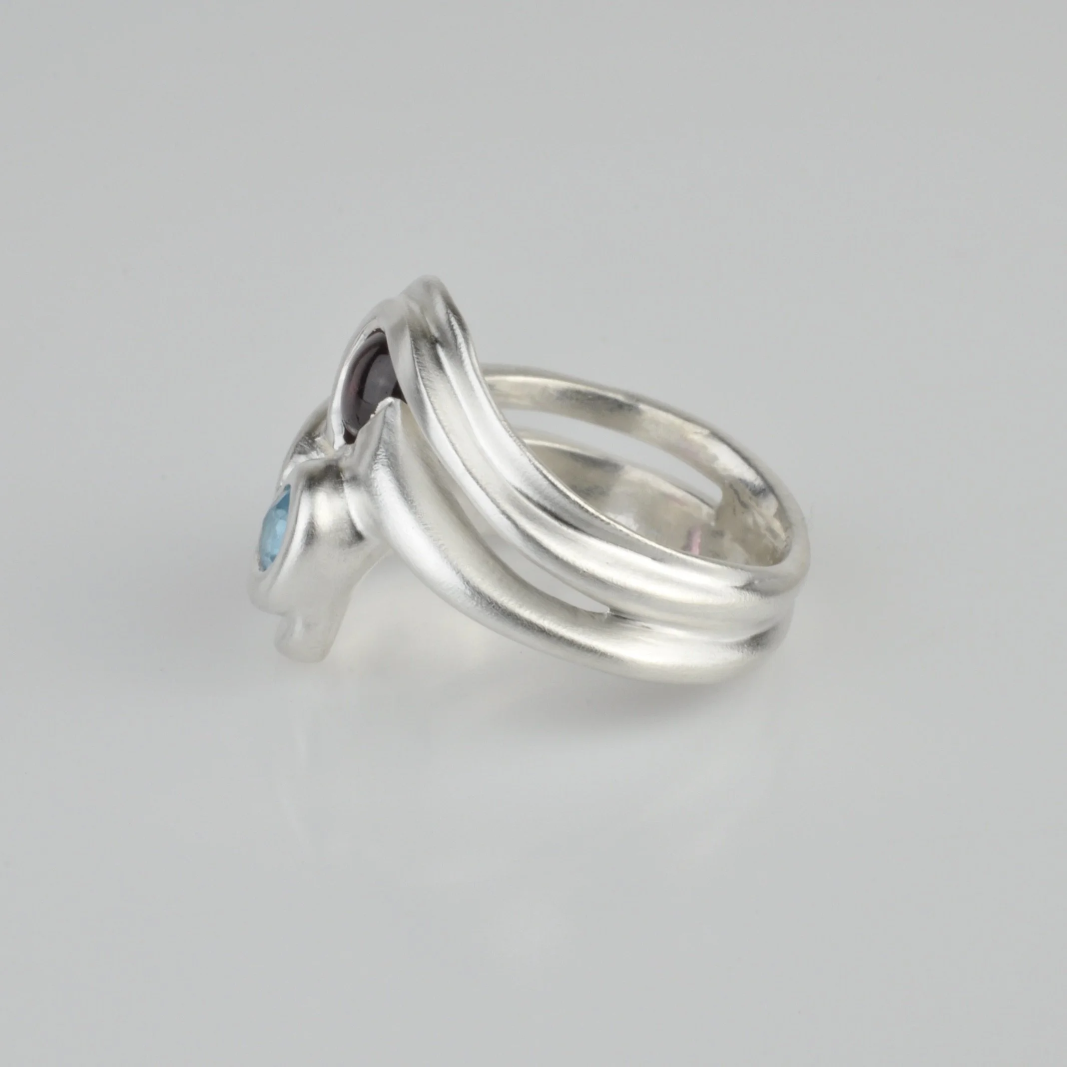3 Stone Mellow  Movement Ring #2