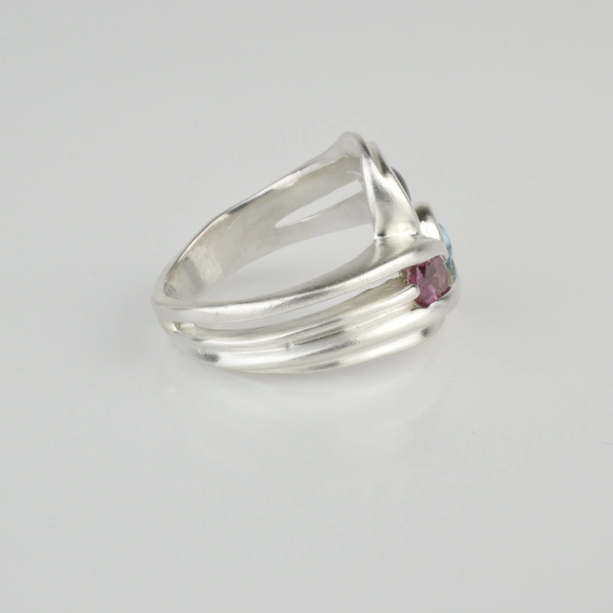 3 Stone Mellow  Movement Ring #2