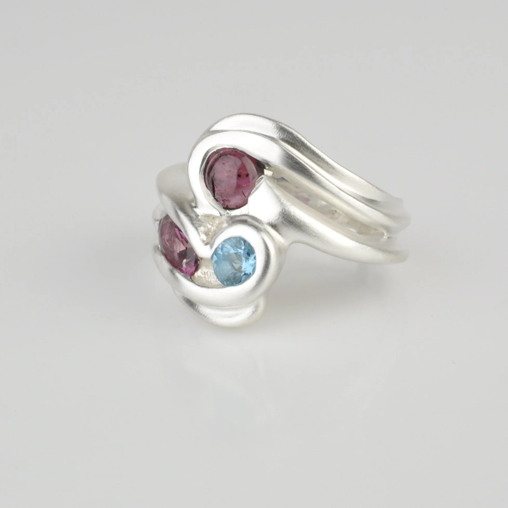 3 Stone Mellow  Movement Ring #2