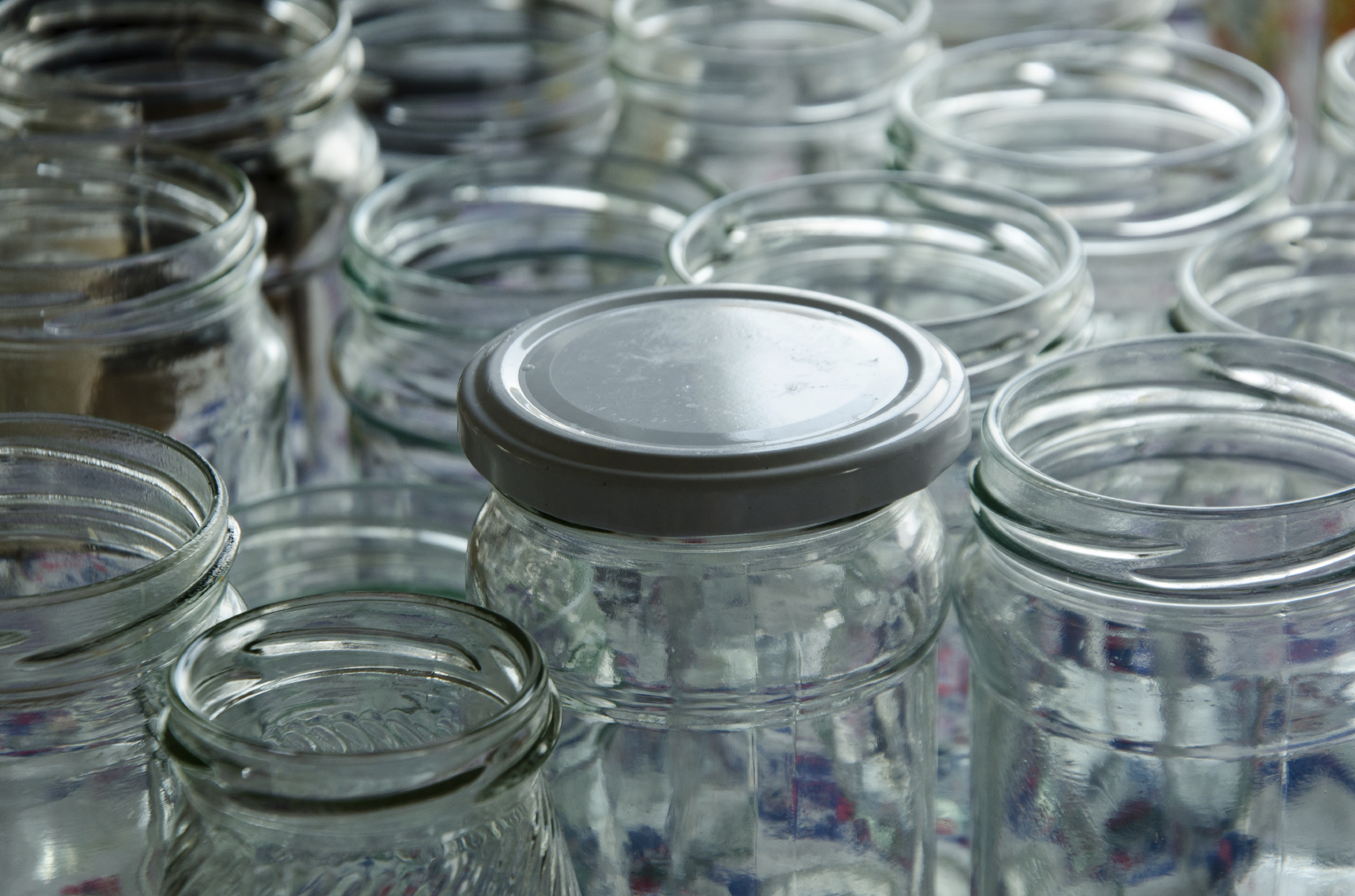 Use an airtight jar, such as a mason jar or an empty jam jar to make vinaigrettes.