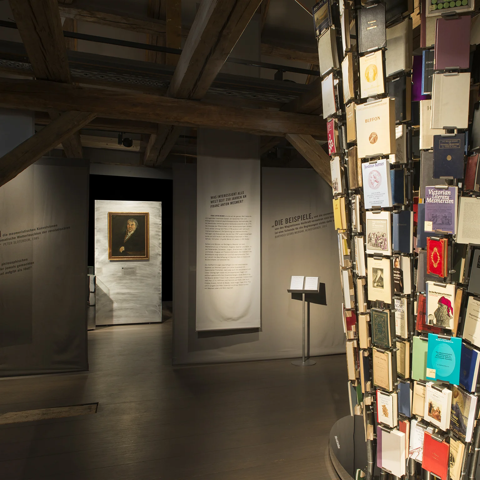 LEISTUNGEN: Ausstellungskonzeption und -gestaltung, Szenografie, alle Leistungsphasen, künstlerische Gesamtleitung, Vermittlungskonzept, externes Kommunikationskonzept, Projektmanagement Leihverkehr PROJEKTPARTNER: Kurator – Prof. Dr. Thomas Knubben || Medien – blaufisch-film & RaumHoch || Grafik: Devin Teachout