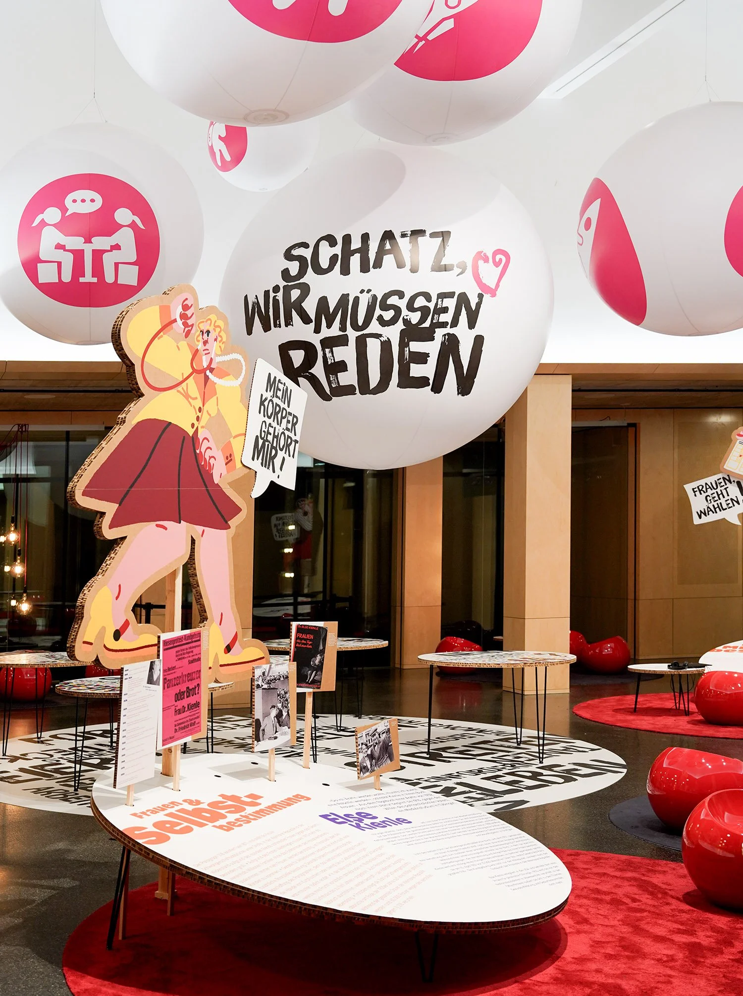   Stadt voller Frauen  Stadtpalais Stuttgart, 2023 