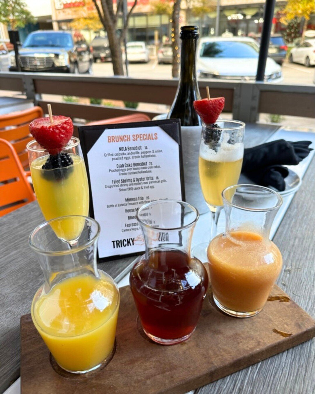 Meet your new main squeeze: The Mimosa Trio! 🍾🍊⁠
⁠
For just $20, enjoy a bottle of Lunetta Prosecco, freshly squeezed OJ, and two other rotating juices. ⁠
⁠
Every Saturday and Sunday from 11 AM - 2 PM. Plus our full menu&rsquo;s available, because 