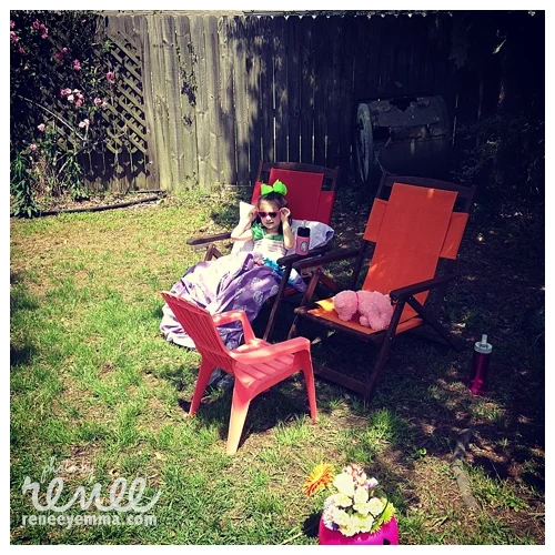 Weekend Savors | Hugs, Flowers + Outside Fun