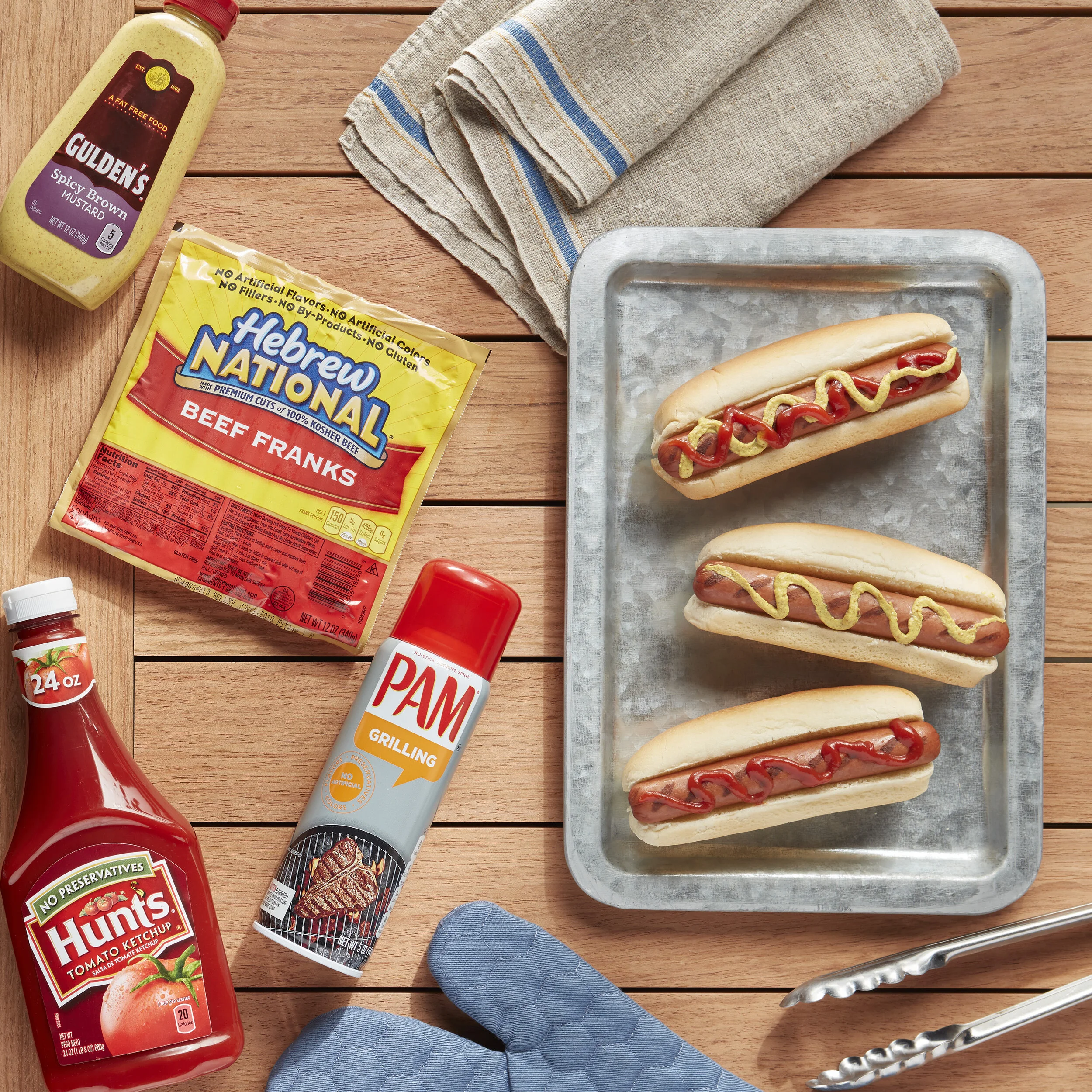 S13_HotDogGrilling_30_148_SQUARE.jpg