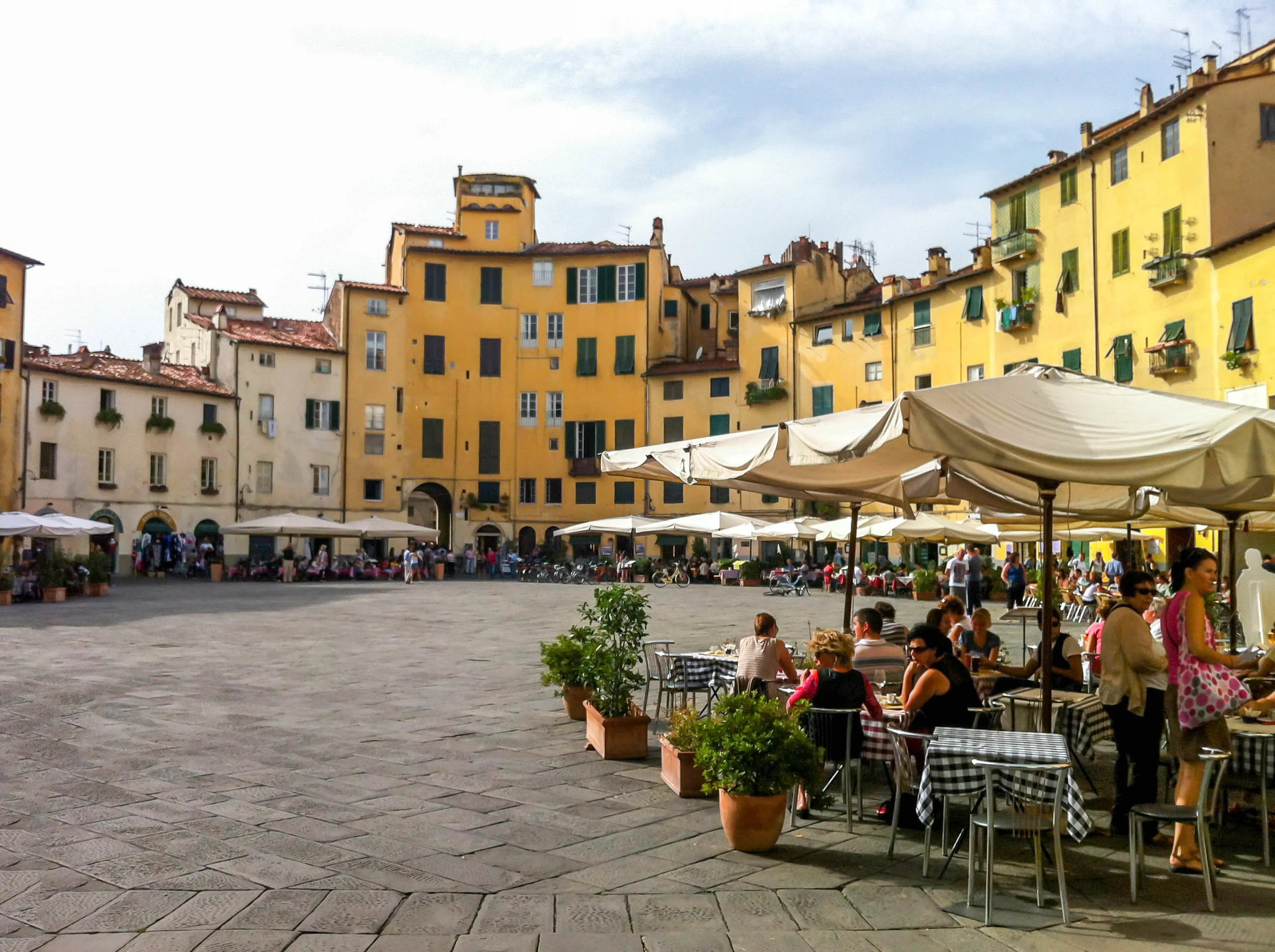 How to Visit Pisa and Lucca as Day Trip from Florence