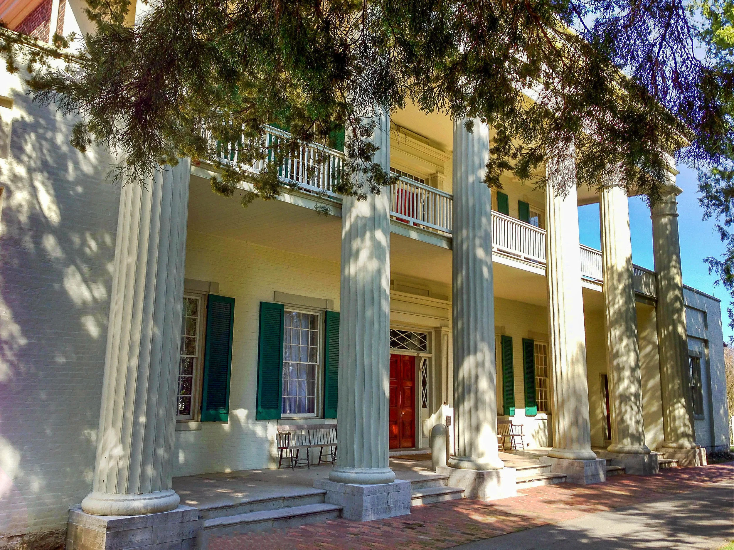 Visiting Nashville: How to Enjoy If You Are Not a Country Music Fan