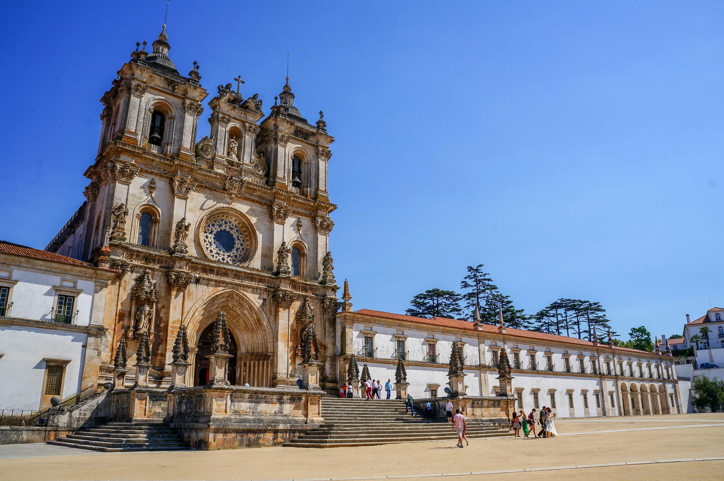 Driving from Óbidos to Coimbra? Why Not Make it a Full Day