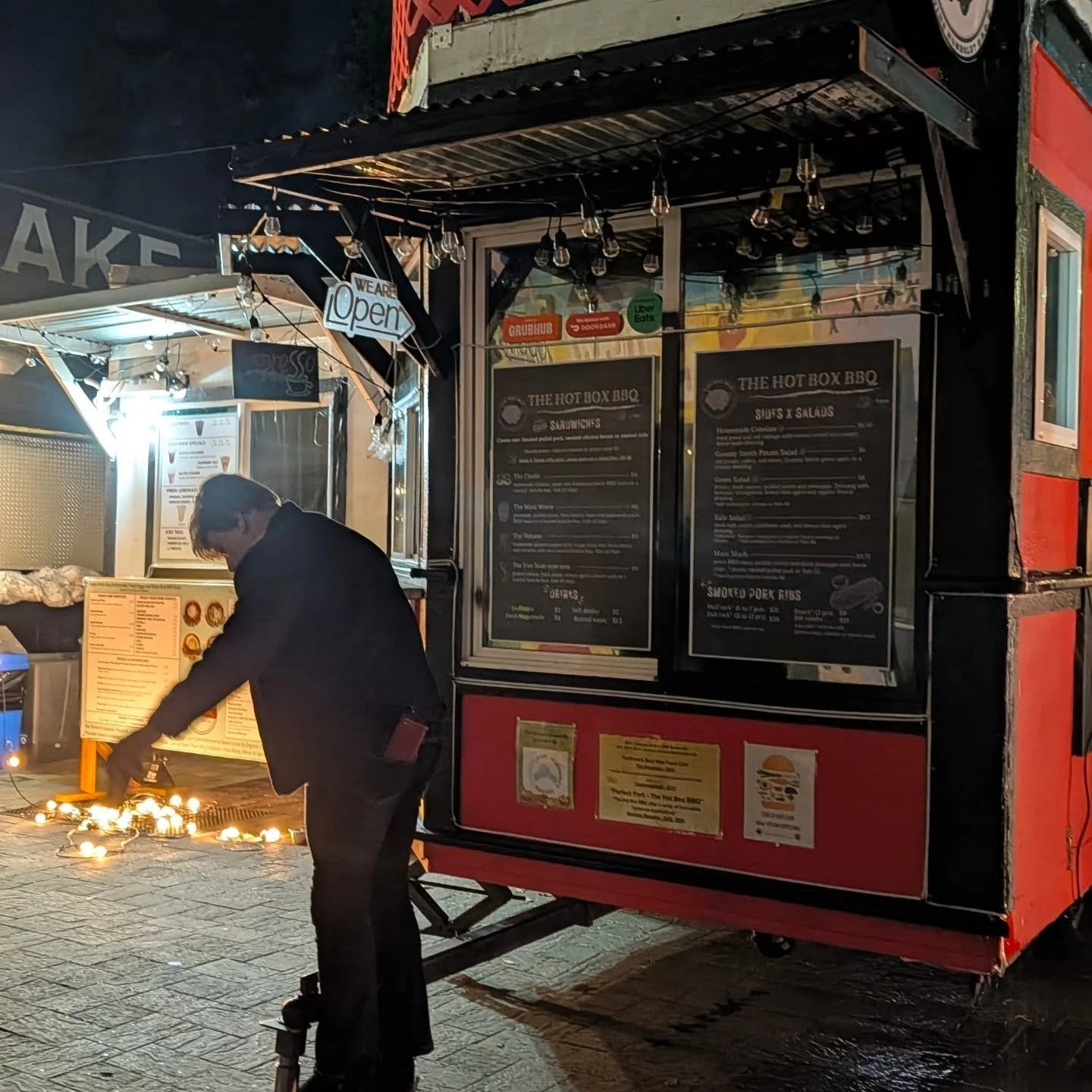 Huge thanks to Double D D for helping us move the cart to a better spot at Pan y Pueblo. We couldn&rsquo;t do it without you!
@doubledfacilitations @panypueblopdx @fracturebrewing