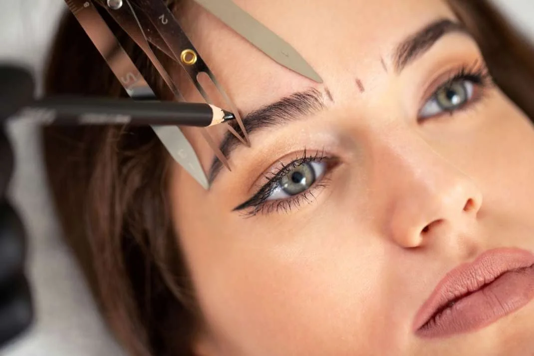 Συμβουλές για μετά το microblading φρυδιών