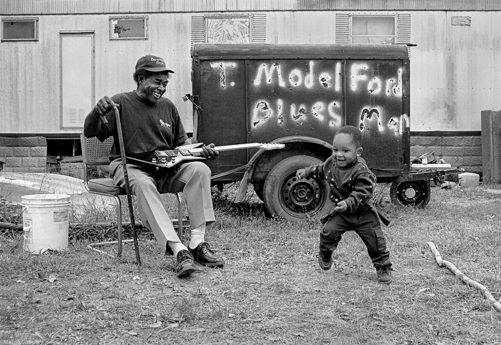 T Model Ford and Gentle, (aka “Stud”), Greenville, Mississippi © Margo Cooper All Rights Reserved. No part of this website may be reproduced, stored in a retrieval system, or transmitted in any form without prior written permission.