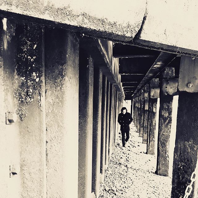 Everyone is on their own journey and it&rsquo;s certainly never a straight line. But you&rsquo;re exactly where you&rsquo;re supposed to be at any given time! ;) 📷 @catw100 .
.
.
#journey #inspiration #travel #london #life #tunnel #riverbank #thames