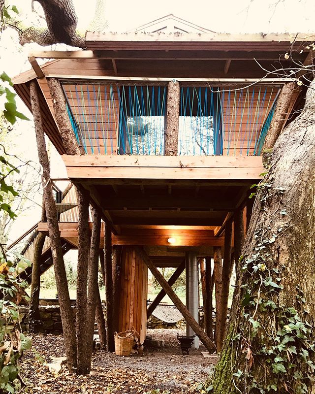 Just back from a weekend break in a fantastic treehouse! Great to clear the mind, play guitar and get into the Somerset outdoors - definitely recommend it! Thank you @canopyandstars .
.
.
#canopyandstars #treehouse #countrybreak #somerset #architectu