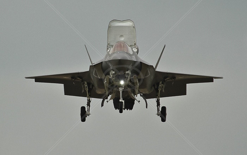  F35 Lightning 2 by Ian Burton - C (Int) 