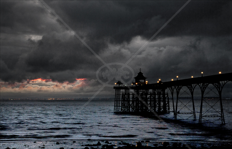Sunset over Cardiff by Tony Thomas - C (PRINT)