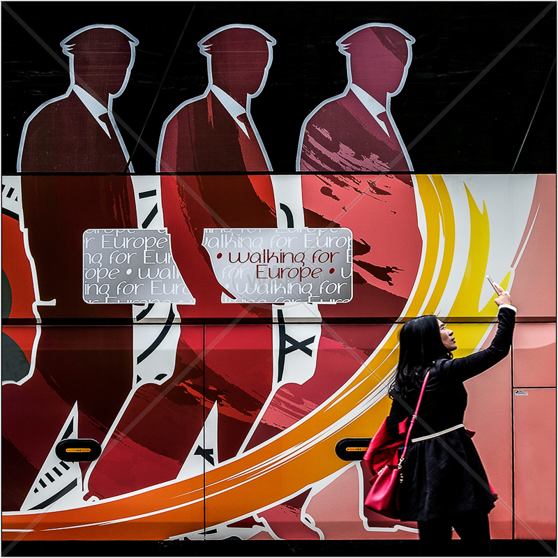 Watching and Walking by Ian Griffiths - C (Int)