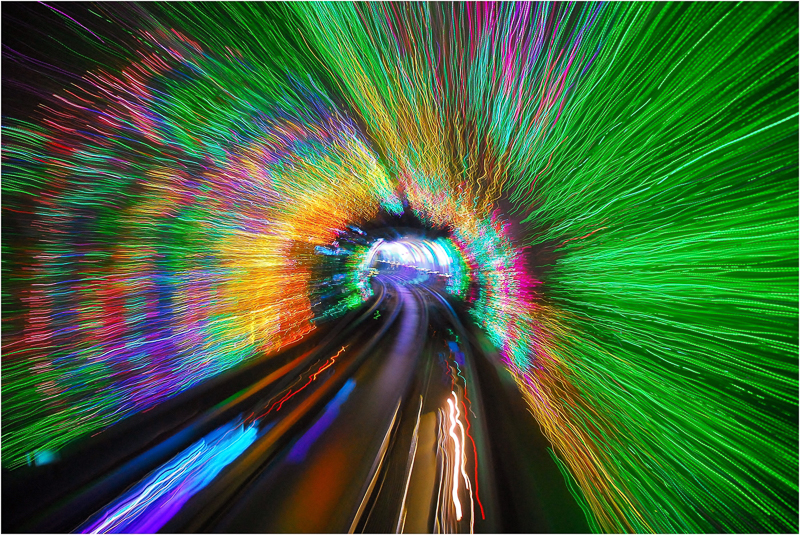 Warp Speed - the Bund Tunnel, Shanghai by Andy Udall - HC (Int)
