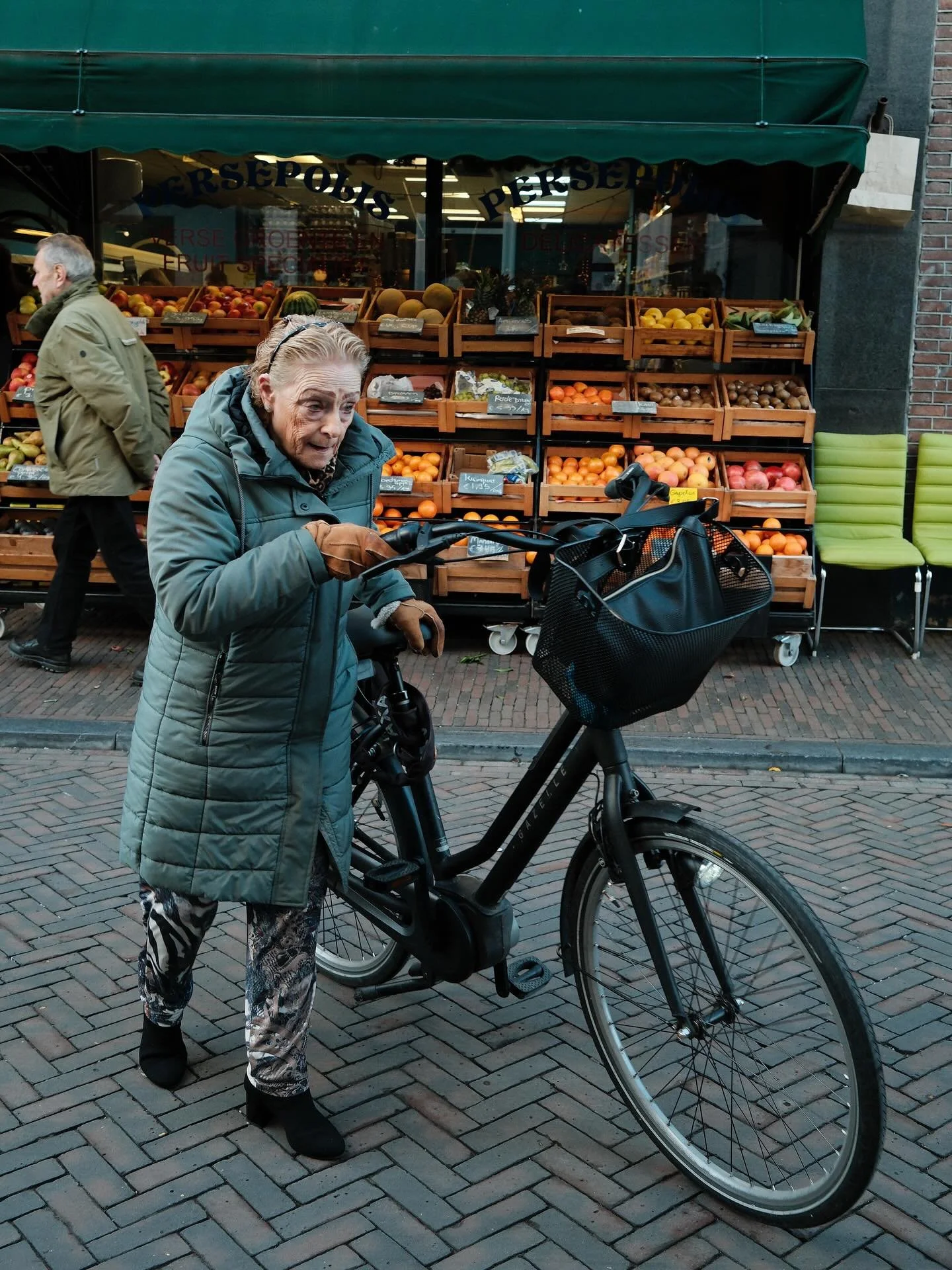 Bike shit in Europe! Groundbreaking!