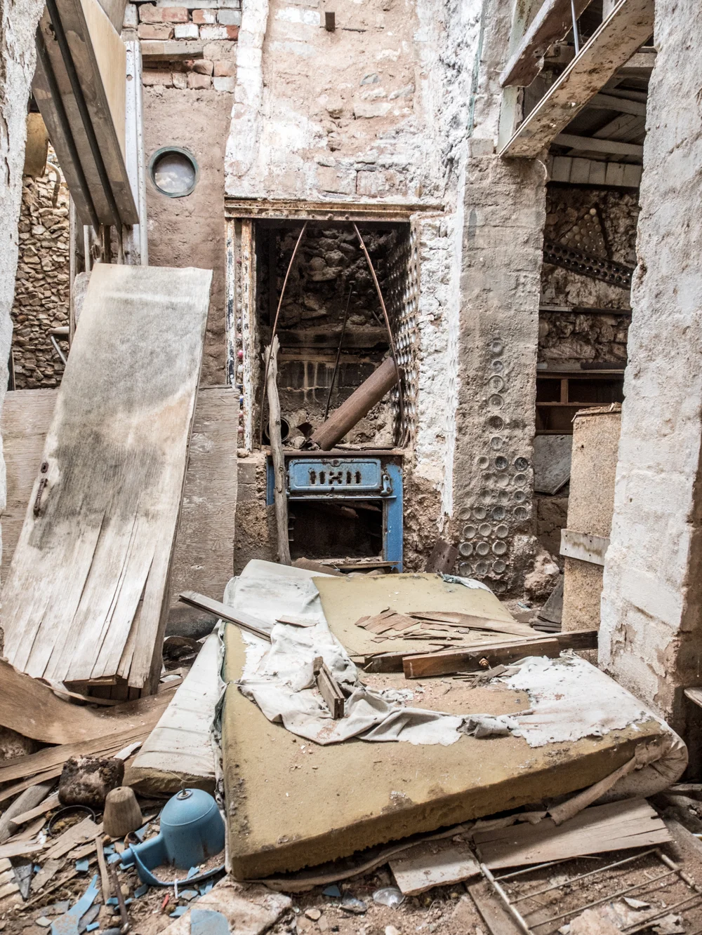 LONR - house ruins-16.jpg