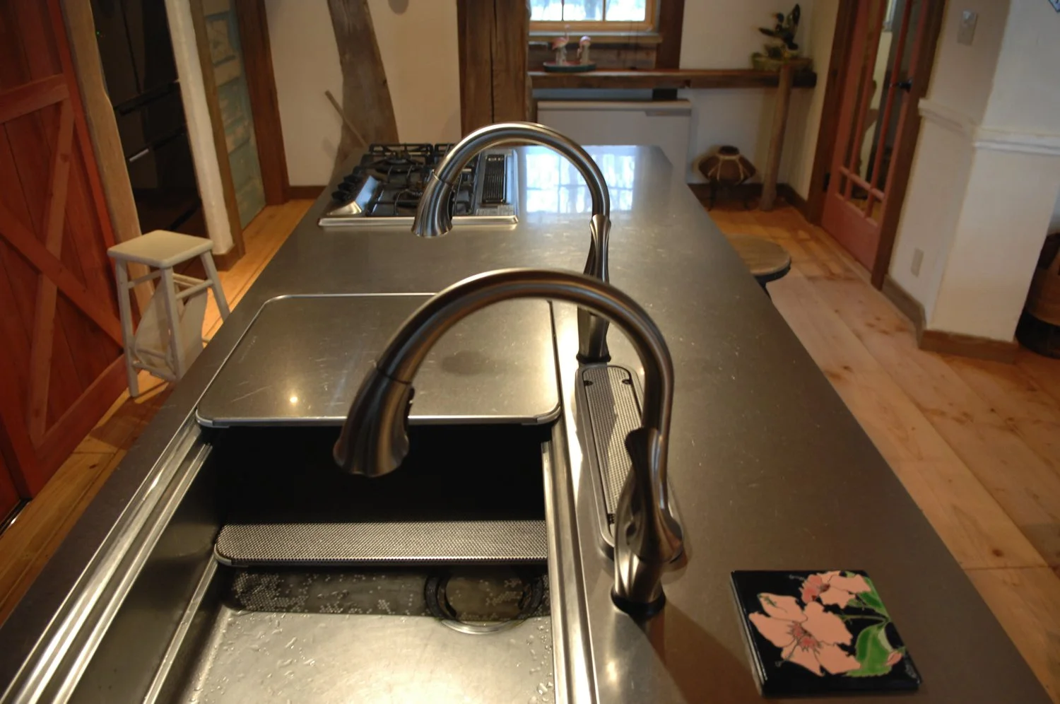 ags-chalet-27-kitchen-upstairs.jpg