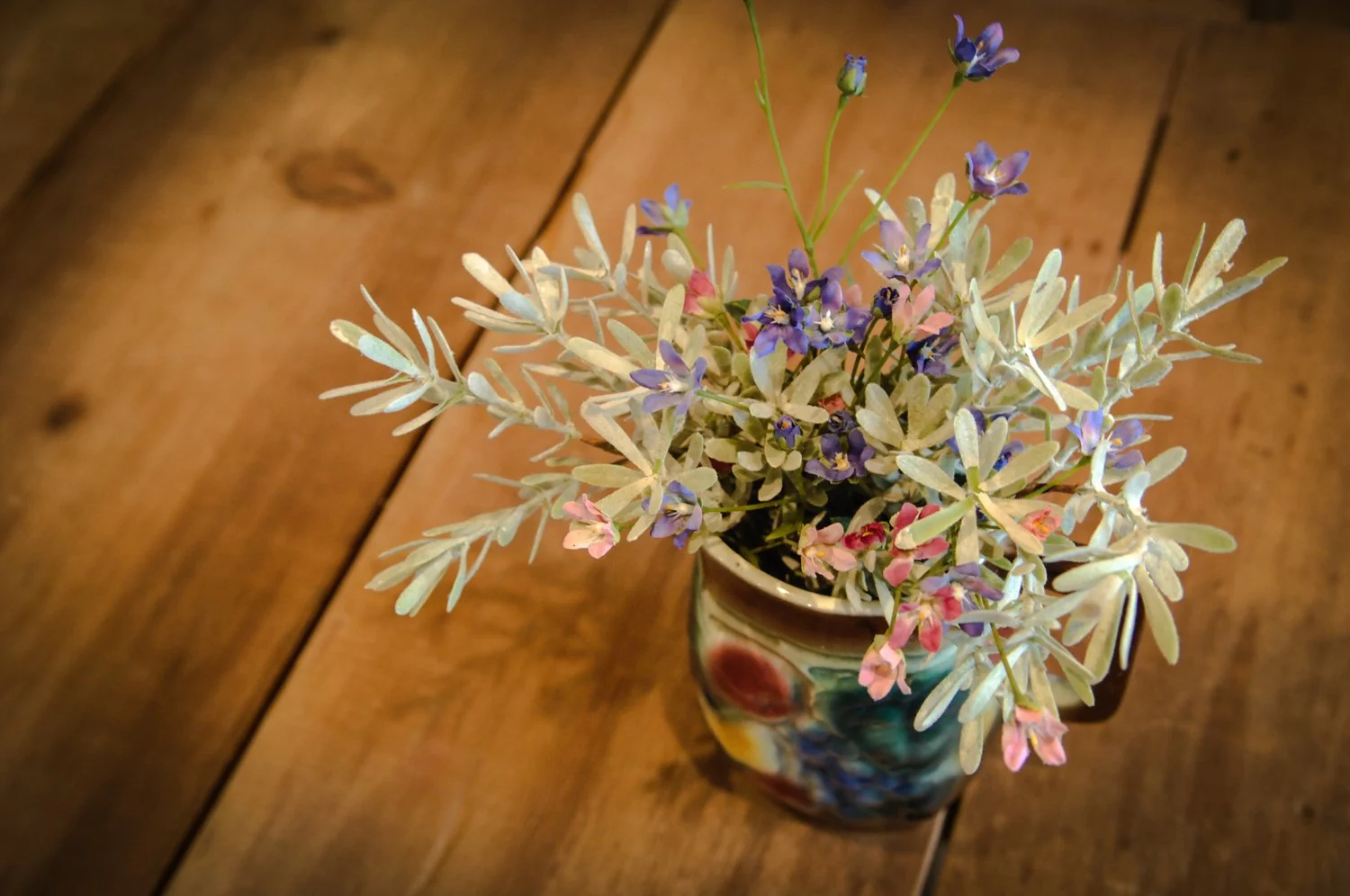 ags-chalet-17-studio-flower-downstairs.jpg