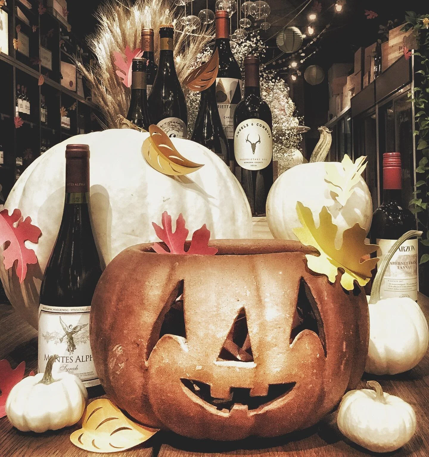 We had a Spooktacular Saturday with all the fantastic costumed trick-or-treaters of all ages, cuties 👻 and species 🐾 visiting the shop! :) Emilie of Pulp Fiction Books guesstimated it at over 200 ghost and ghoulish guests&mdash;wow! Thank&ndash;you @kitsonbroadway for organizing this super fun pre&ndash;Halloween event! ❤️
.
.
.
.
.
.
.
.
.
.
.
.
.
.
.
.
.
.
.
.
______________
#halloween #autumn #decor #harvest #thankyou #grateful #passion #happy #art #design #wine #food #drink #foodphotography #photography #color #love #liveauthentic #livefolk #vscocam #vsco #ig_captures #igdaily #instagood #igers #family #friends #picoftheday #photooftheday #beautiful // Copyright&copy;2019 Broadway International Wine Shop